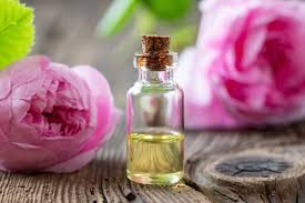 Introduction to natural perfumery-beginner level.